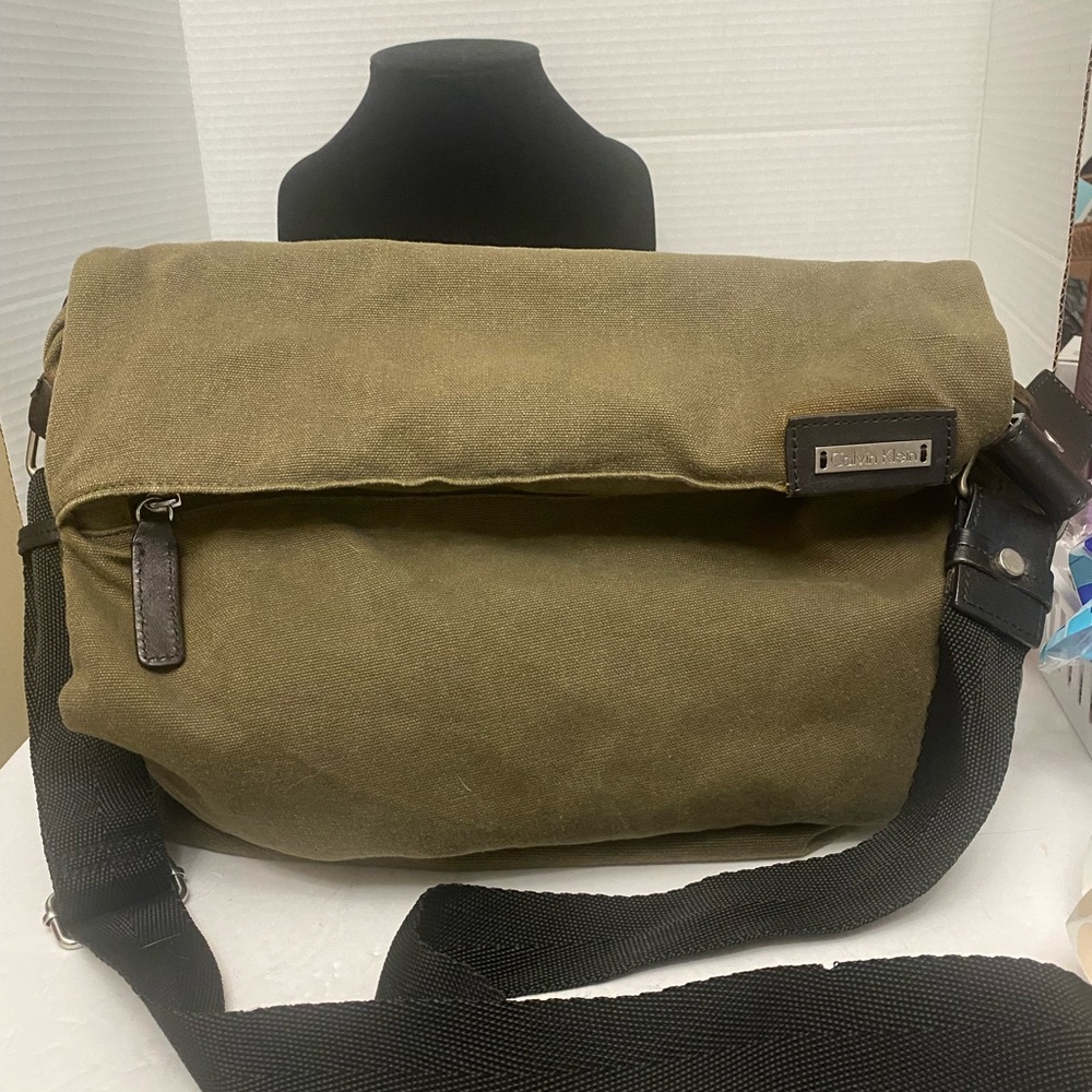 Calvin Klein Men’s Army Green Messenger Bag